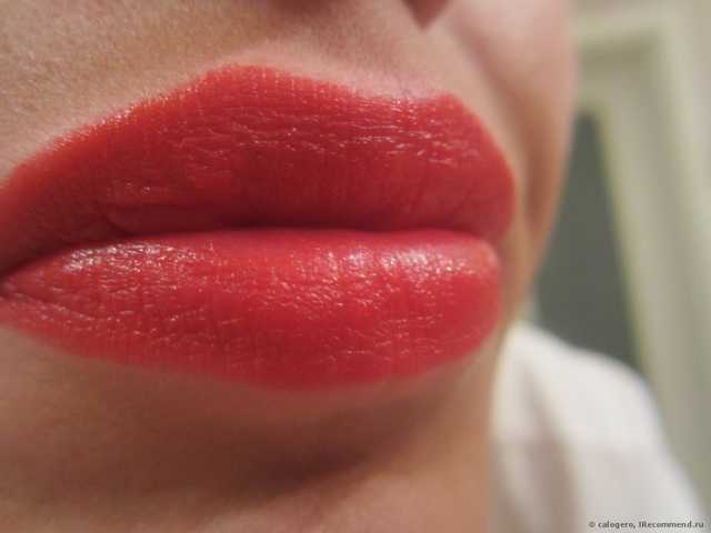 Губная помада L'Oreal Color Riche Collection EXCLUSIVE PURE REDS - фото