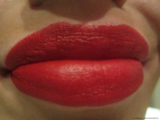 Губная помада L'Oreal Color Riche Collection EXCLUSIVE PURE REDS - фото