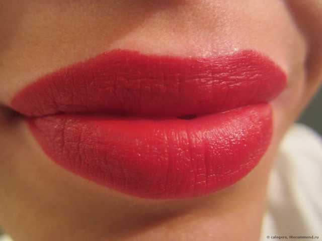 Губная помада L'Oreal Color Riche Collection EXCLUSIVE PURE REDS - фото