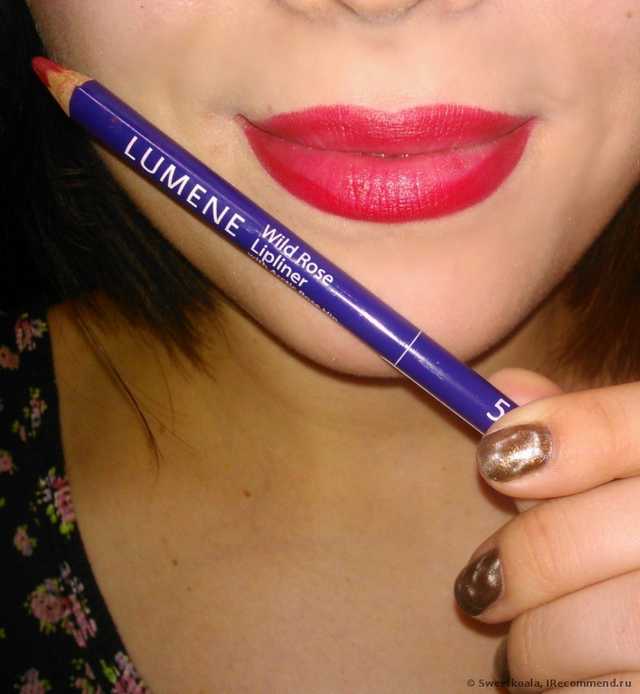 Губная помада L'Oreal Color Riche Collection EXCLUSIVE PURE REDS - фото