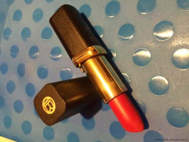 Губная помада L'Oreal Color Riche Collection EXCLUSIVE PURE REDS - фото