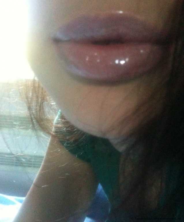 Блеск для губ BeYu Catwalk Volume Gloss - фото