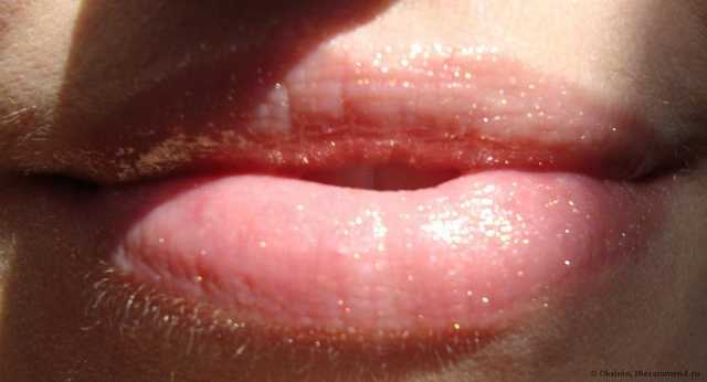 Блеск для губ Л'Этуаль SEXY gloss Ultra brillance sensuelle - фото