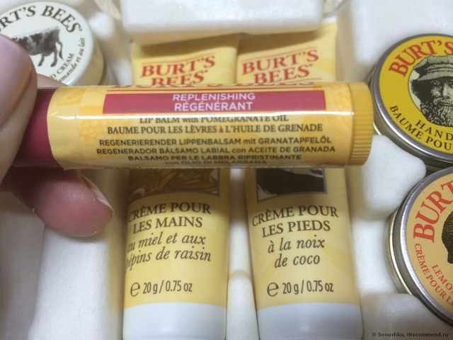 Бальзам для губ   Burt's Bees Replenishing Lip Balm with Pomegranate Oil - фото