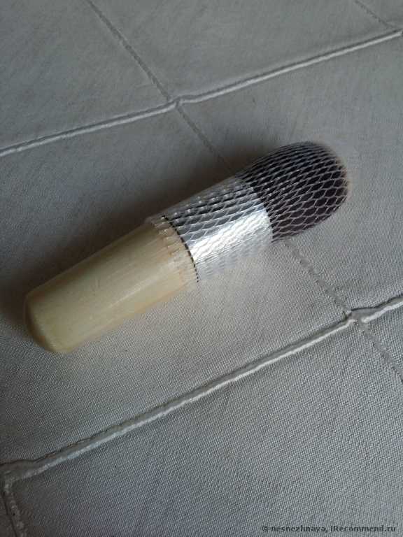 Кисть для пудры Buyincoins Environmental Flat Top Buffer Makeup Bamboo Cosmetic Foundation Powder Brush - фото