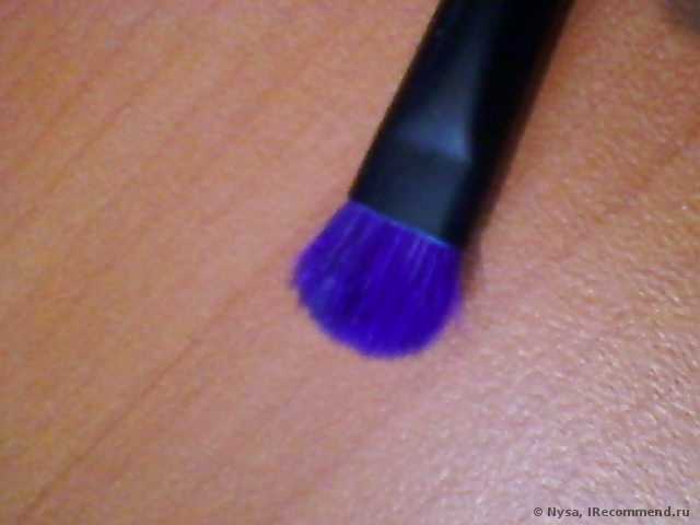 Кисть для теней Essence Eyeshadow Brush - фото