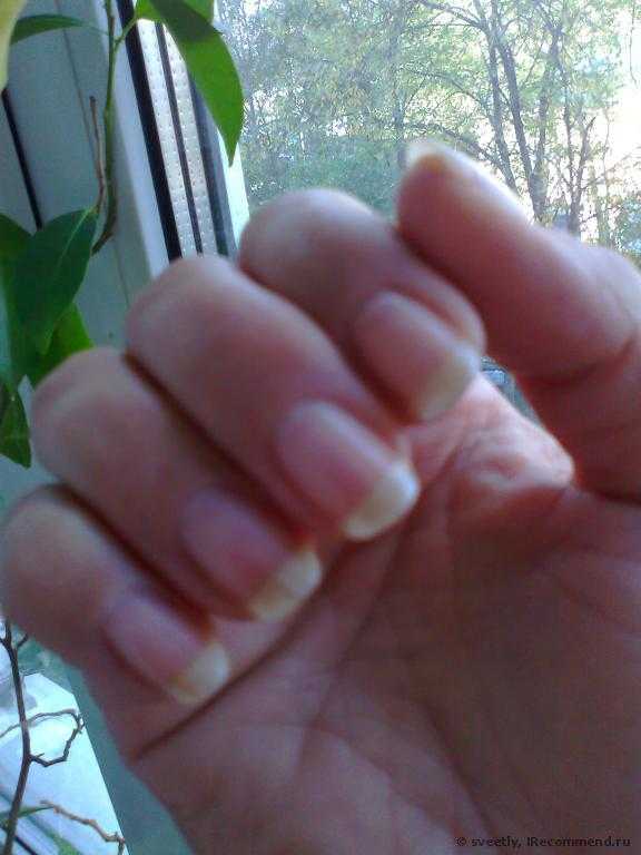 Лак для ногтей Avon Укрепляющее средство для ногтей "Алмазная твердость" - фото