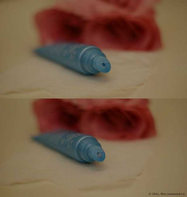 Бальзам для губ Clarins Moisture replenishing lip balm with essential rose wax - фото