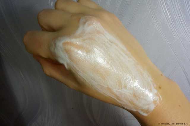 Очищающий мусс  Clarins Gentle Foaming Cleanser with Tamarind and Purifying Micro-Pearls - фото