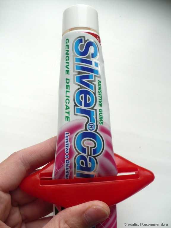 Пресс для тюбика зубной пасты Tinydeal 2 x Sexy Lip Design Versatile Tube Squeezer Toothpaste Dispenser - фото
