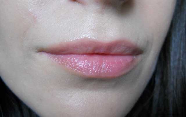Бальзам для губ Chanel Pecision Hydramax + Active Nutrition Lip Care - фото