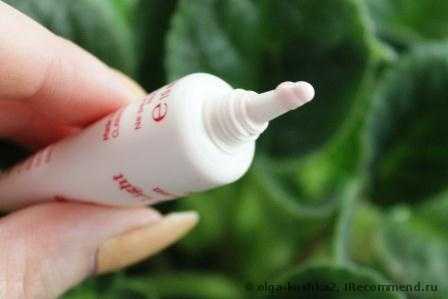 ¦¦¦Как быстро улучшить цвет лица??? База под макияж Clarins освежит ваше личико. Но минус все-таки нашелся. Использую ее в качестве хайлайтера. (+ фото)¦¦¦