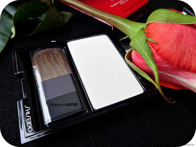 Румяна Shiseido Luminizing Satin Face Color (с шелковистой текстурой и эффектом сияния) - фото