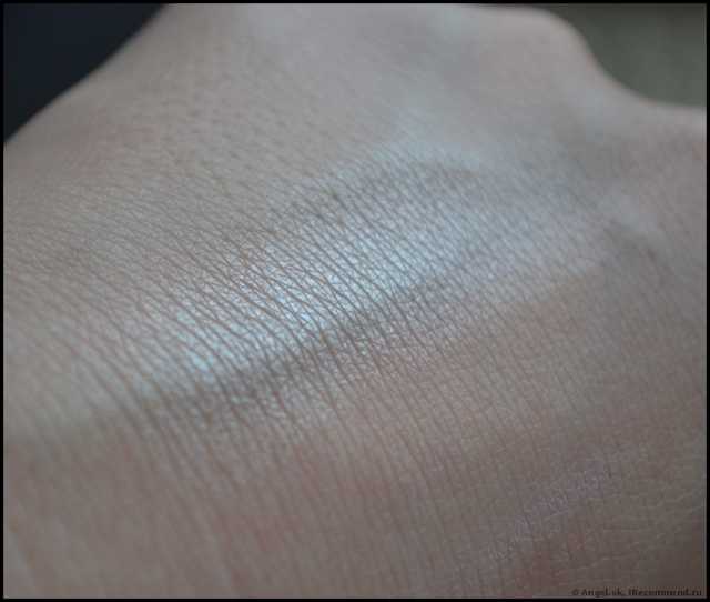 Румяна Shiseido Luminizing Satin Face Color (с шелковистой текстурой и эффектом сияния) - фото