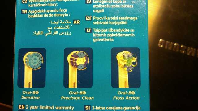 Электрическая зубная щетка Braun  Oral-B VITALITY 3D white - фото