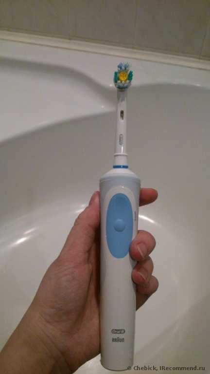 Электрическая зубная щетка Braun  Oral-B VITALITY 3D white - фото