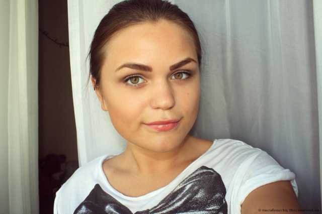 Кисть для теней Essence Smokey Eyes Brush - фото