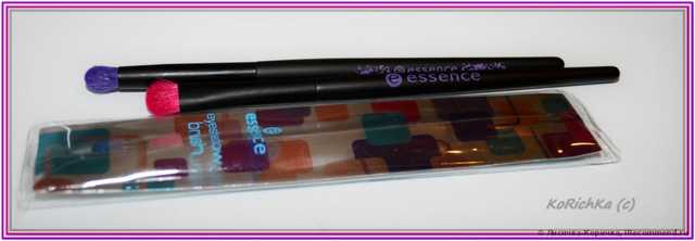 Кисть для теней Essence Smokey Eyes Brush - фото