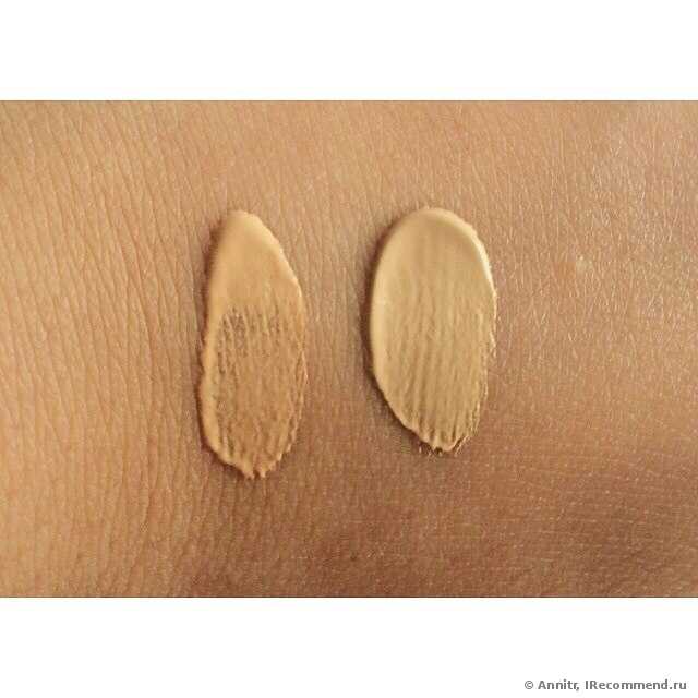 Слева - тональный флюид Chanel Les Вeiges (оттенок №20), справа - СС Cream Chanel (оттенок №32)
