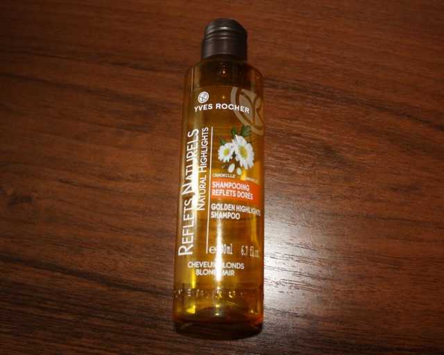 Шампунь Yves Rocher Soin Vegetal Capillaire "Золотой Отблеск" для Светлых Волос 