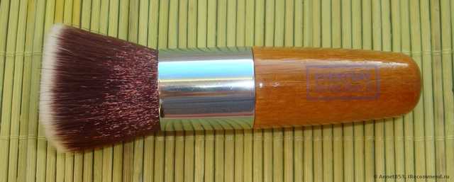 Кисть для пудры Everyday Minerals Flat Top Brush - фото