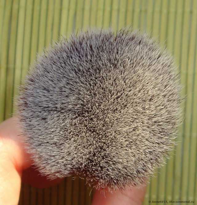 Кисть для пудры Everyday Minerals Flat Top Brush - фото