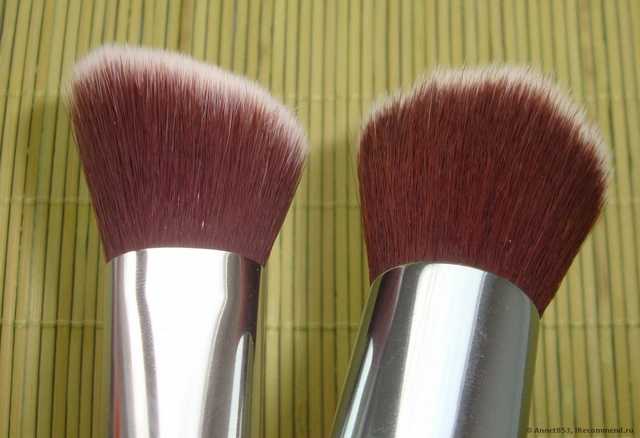 Кисть для пудры Everyday Minerals Flat Top Brush - фото