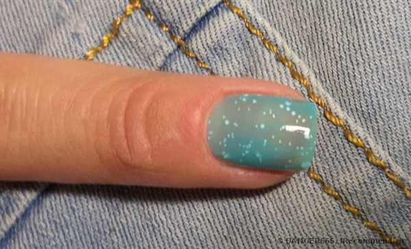 Лак для ногтей MAYBELLINE  Colorama Acid Wash  Колорама Эффект варенных джинс - фото