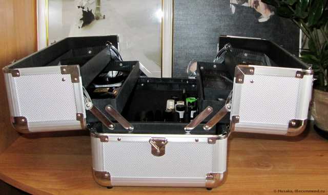 Металлический кейс для хранения средств макияжа Л'Этуаль TRAIN CASE XL - фото