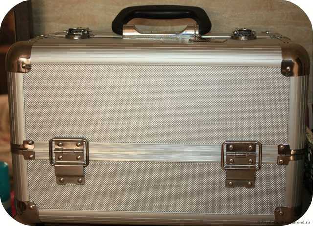 Металлический кейс для хранения средств макияжа Л'Этуаль TRAIN CASE XL - фото