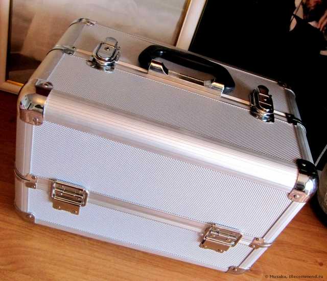 Металлический кейс для хранения средств макияжа Л'Этуаль TRAIN CASE XL - фото