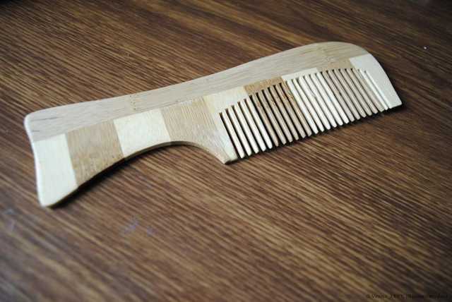 Расческа Cosmetic Дервянная - фото
