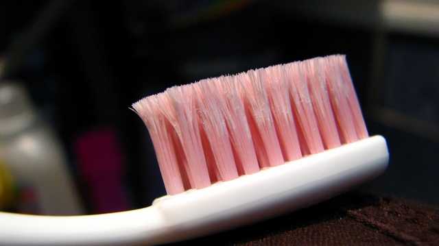 Зубная щетка SPLAT Professional sensitiv мягкая - фото
