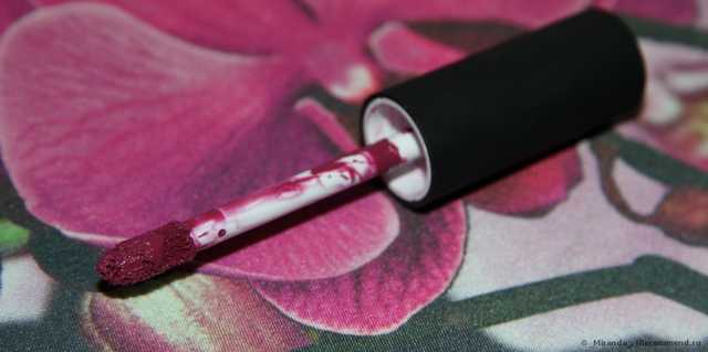 Помада - блеск для губ (кремовая помада) Nyx  Soft Matte Lip Cream - фото