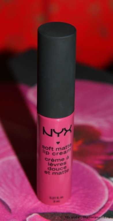 Помада - блеск для губ (кремовая помада) Nyx  Soft Matte Lip Cream - фото
