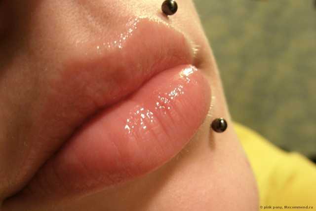 Бальзам для губ TONY MOLY Prestige Snail Lip Treatment Stick - фото