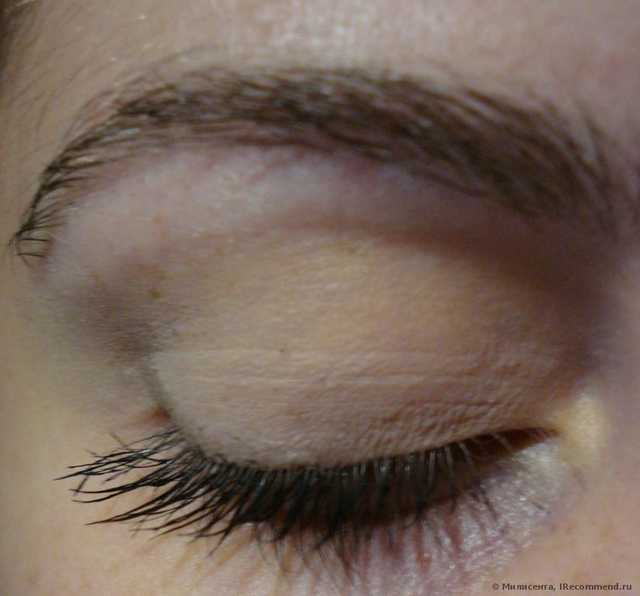 Тушь для ресниц MAYBELLINE  Volum 'Express Big Eyes Mascara - фото