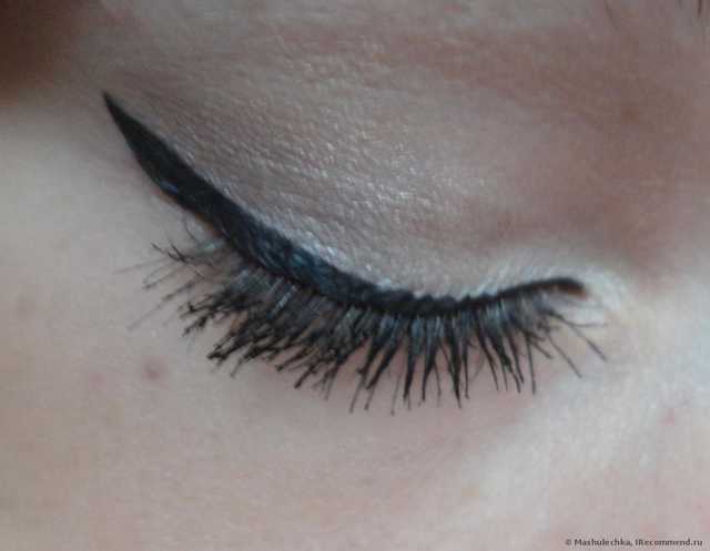 Тушь для ресниц MAYBELLINE  Volum 'Express Big Eyes Mascara - фото