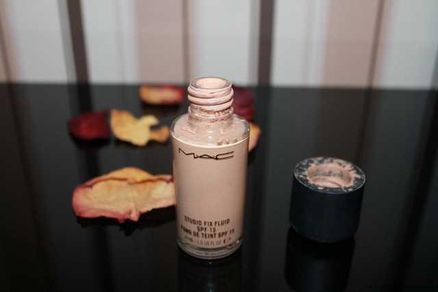 Тональный крем MAC Тональный крем-флюид MAC Studio Fix Fluid SPF 15 - фото