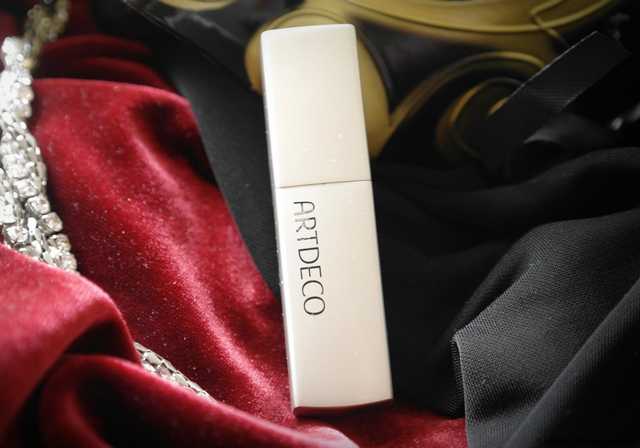 Губная помада ArtDeco Pure Moisture Lipstick - фото