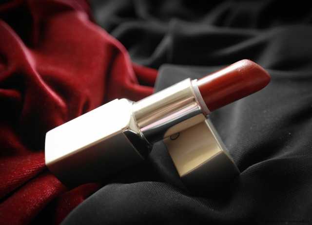 Губная помада ArtDeco Pure Moisture Lipstick - фото
