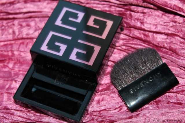 Футляр с румянами Givenchy Le prisme 