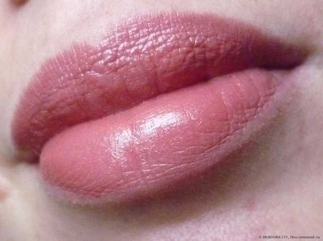 Губная помада Oriflame "Ослепительный атлас", помаду представляет Тина Канделаки - фото