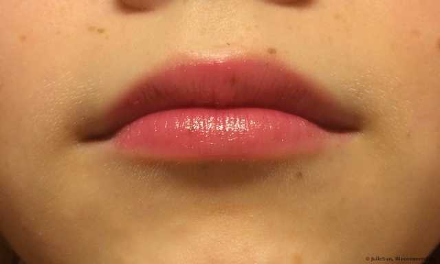 Бальзам для губ Essence Happy holidays Tinted Lip Balm - фото