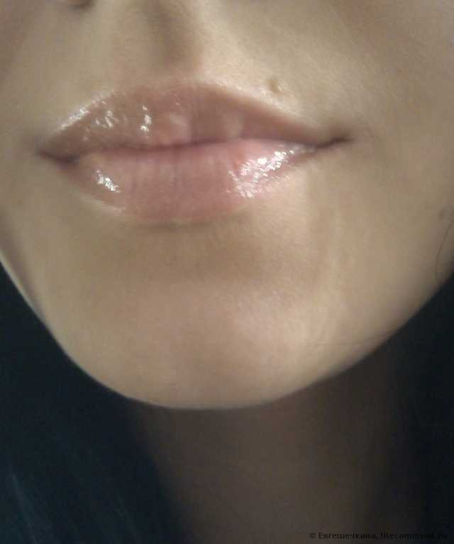 Блеск для губ Oriflame "Легкий Флирт" Very Me Gloss Lover - фото
