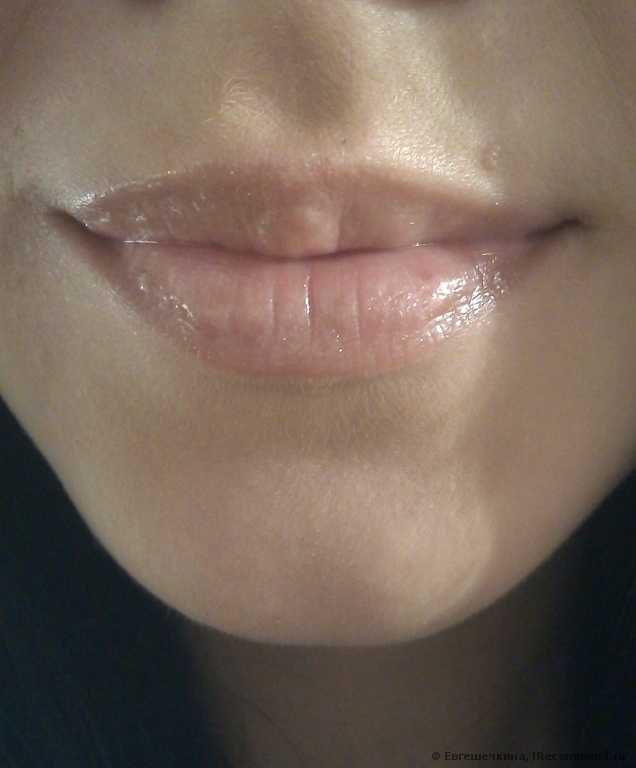 Блеск для губ Oriflame "Легкий Флирт" Very Me Gloss Lover - фото