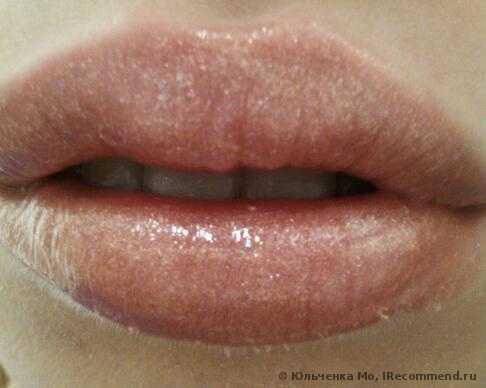Блеск для губ Faberlic "Блестящий выход". - фото