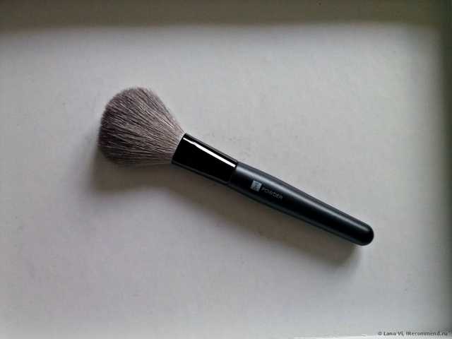 Кисть для румян QVS из натуральной щетины «Blusher Brush» - фото