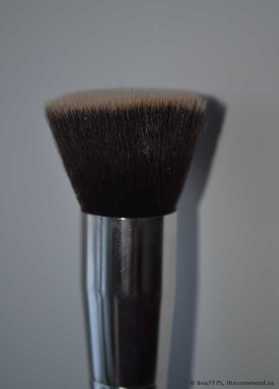 Кисть для макияжа Buyincoins Silver Soft Synthetic Large Cosmetic Blending Foundation Makeup Brush 01 - фото