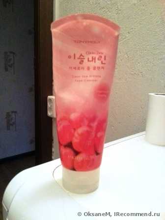Пенка для умывания TONY MOLY Clean Dew Acerola Foam Cleanser - фото